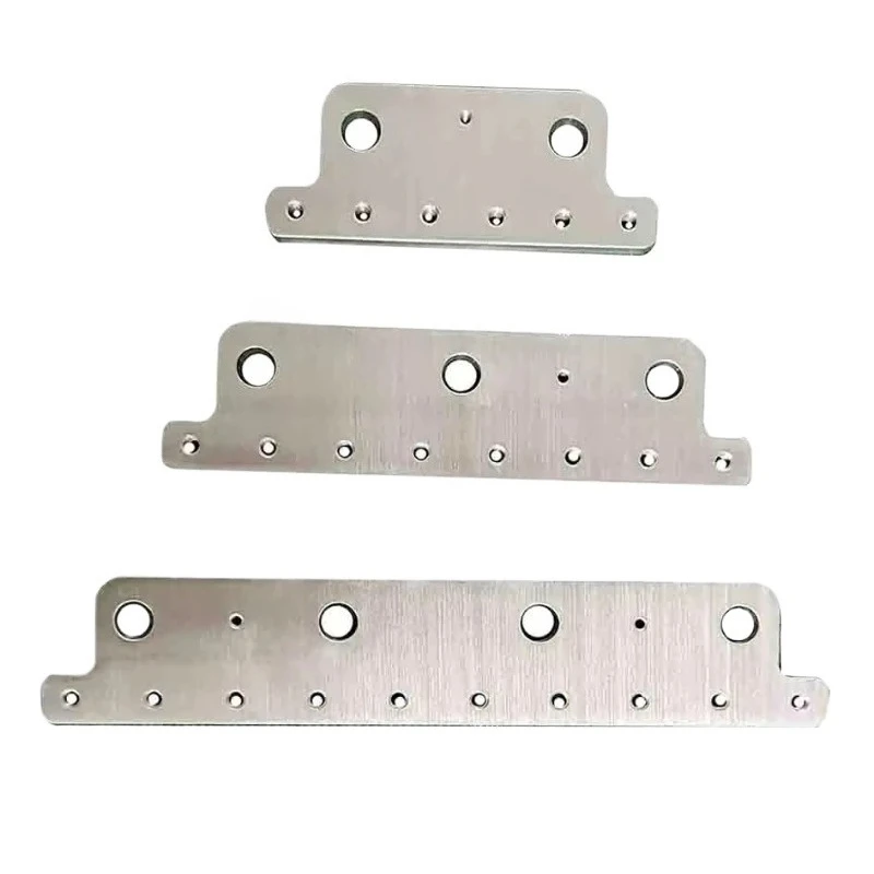Custom Insulated Class A Flexible 66160 L Battery Busbar 2P 3P 4P Fixed Bracket Copper Connector For Lithium Energy Storage view 2