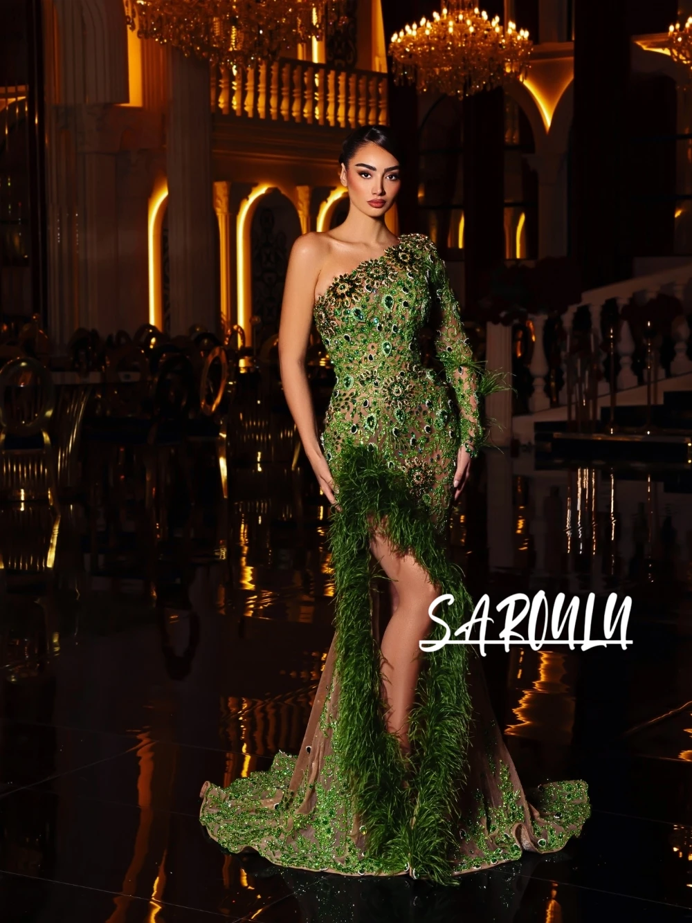 

Green Mermaid Evening Dress 2026 One Shoulder Luxury Feather Trim Beaded Crystal High Slit Train Formal Prom Wedding Party Gowns