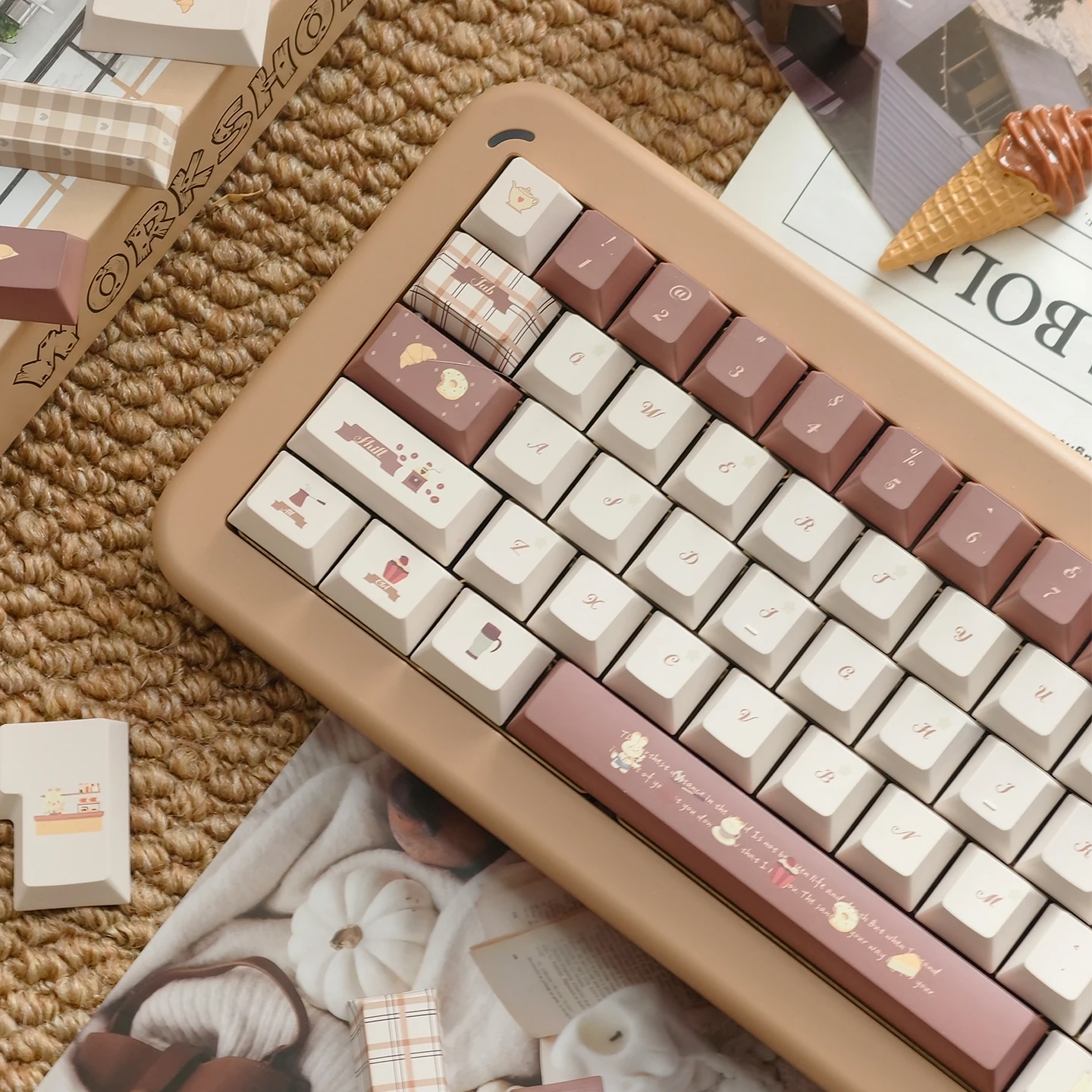 

URE Cute Rabbit Keycaps Cherry Profile Dye-Sublimation PBT keycaps Brown Coffee Keycaps For MX 61/68/96/104 Mechancial keyboard