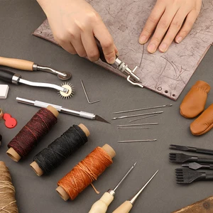 Kraball Leather Craft Herramientas de trabajo de costura Kit de reparación Conjunto de reparación con pilas enceradas Groover Awl para profesionales para principiantes 10 mejores kit de cuero de ventas - №5