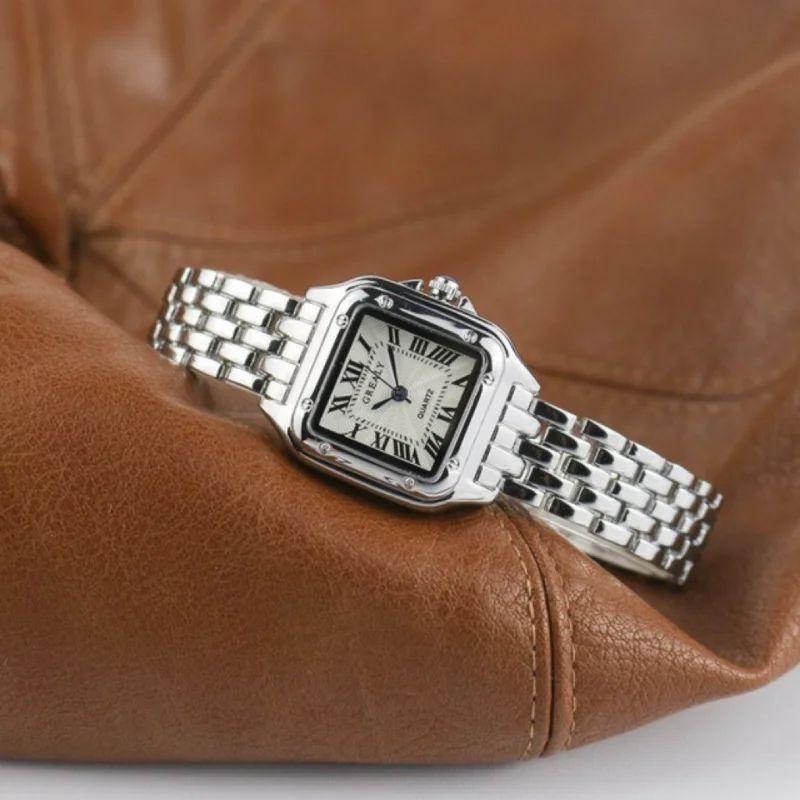 Women\'s Quartz Square Diamond Set Watch, Mesh Red Steel Band, Student Fashion, Luxury