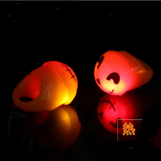 Wholesale Halloween Ring Horror Gruesome Led Light Pumpkin Favor Flash Ring flash Ring Halloween pumpkin ornament YH174