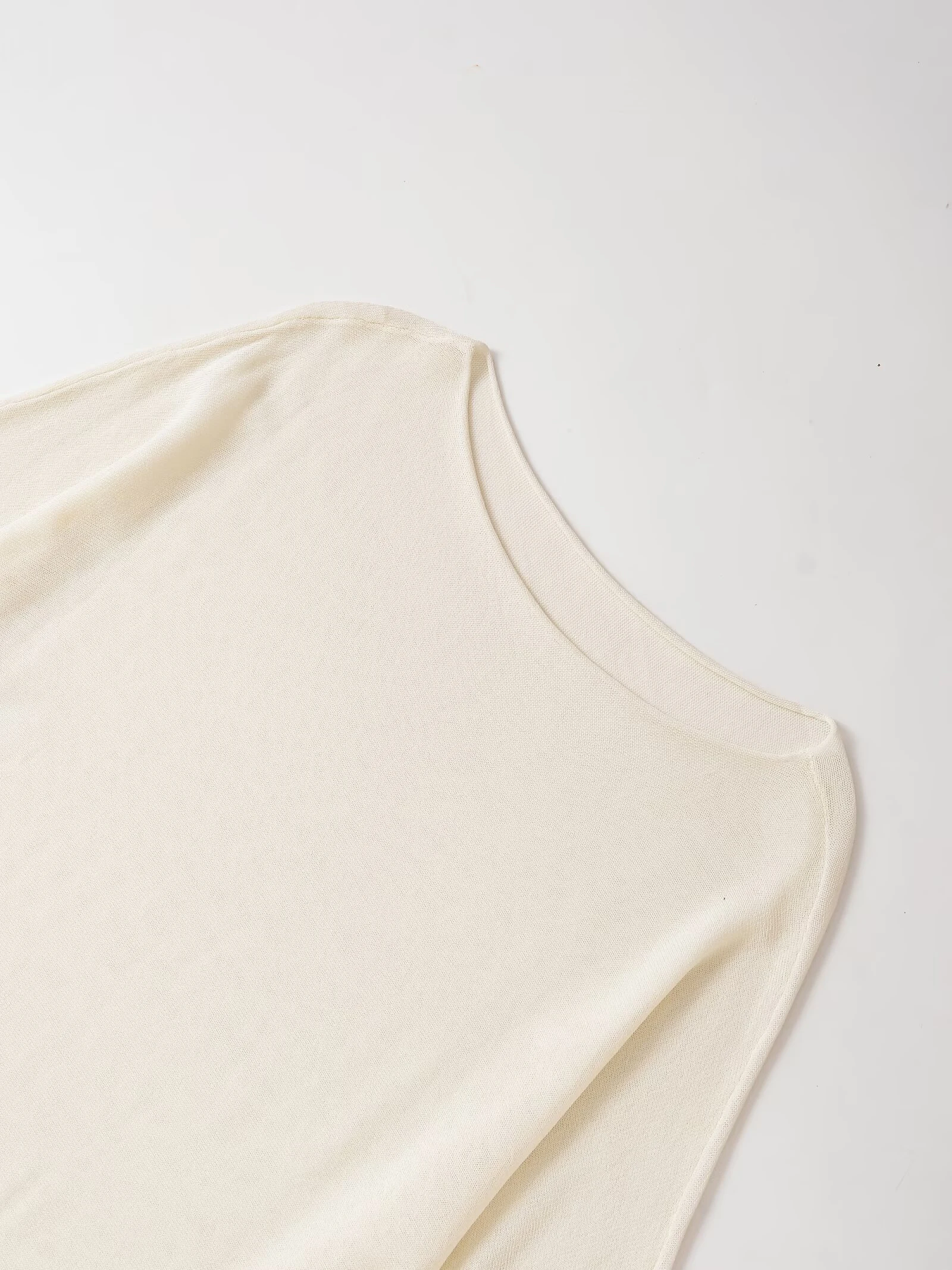 Europejski i amerykański styl jesień nowa damska luźna koszula z długim rękawem w prostym i gładkim dzianinowym temperamentie