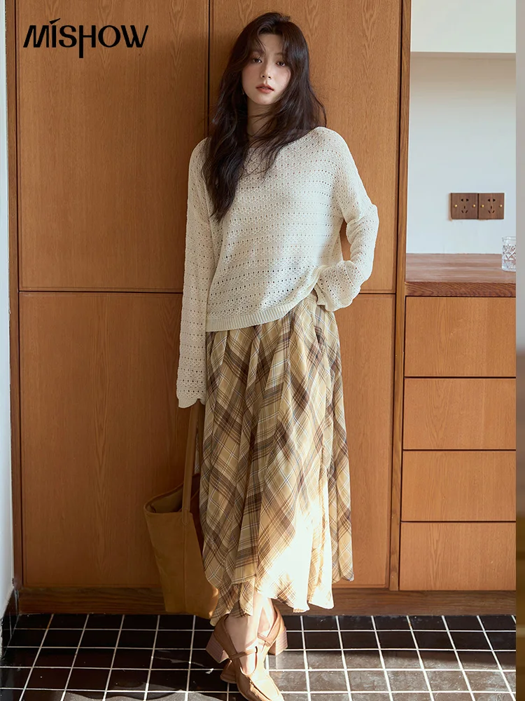 MISHOW Autumn White Imitation Linen Knitted Top 2025 Hollowed Out Casual Knitted Top Shoulder Sleeves Commuting Tops MXE42Z1350
