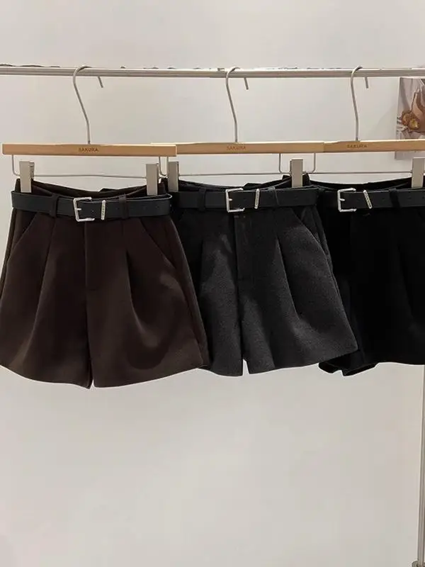 

2026 Spring Autumn Korean Style Commute High Waist Thickened Woolen Black Wide Leg Short Pants Women Casual Fashion