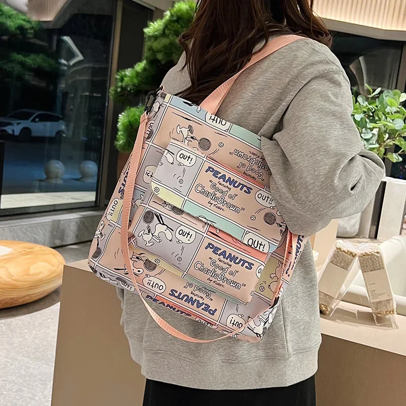 Snoopy Crossbody Bag Canvas Diagonal Shoulder Bags Cartoon Fashion Casual Mobile Phone Bag Women Shopping Handbags Shoulder Bag