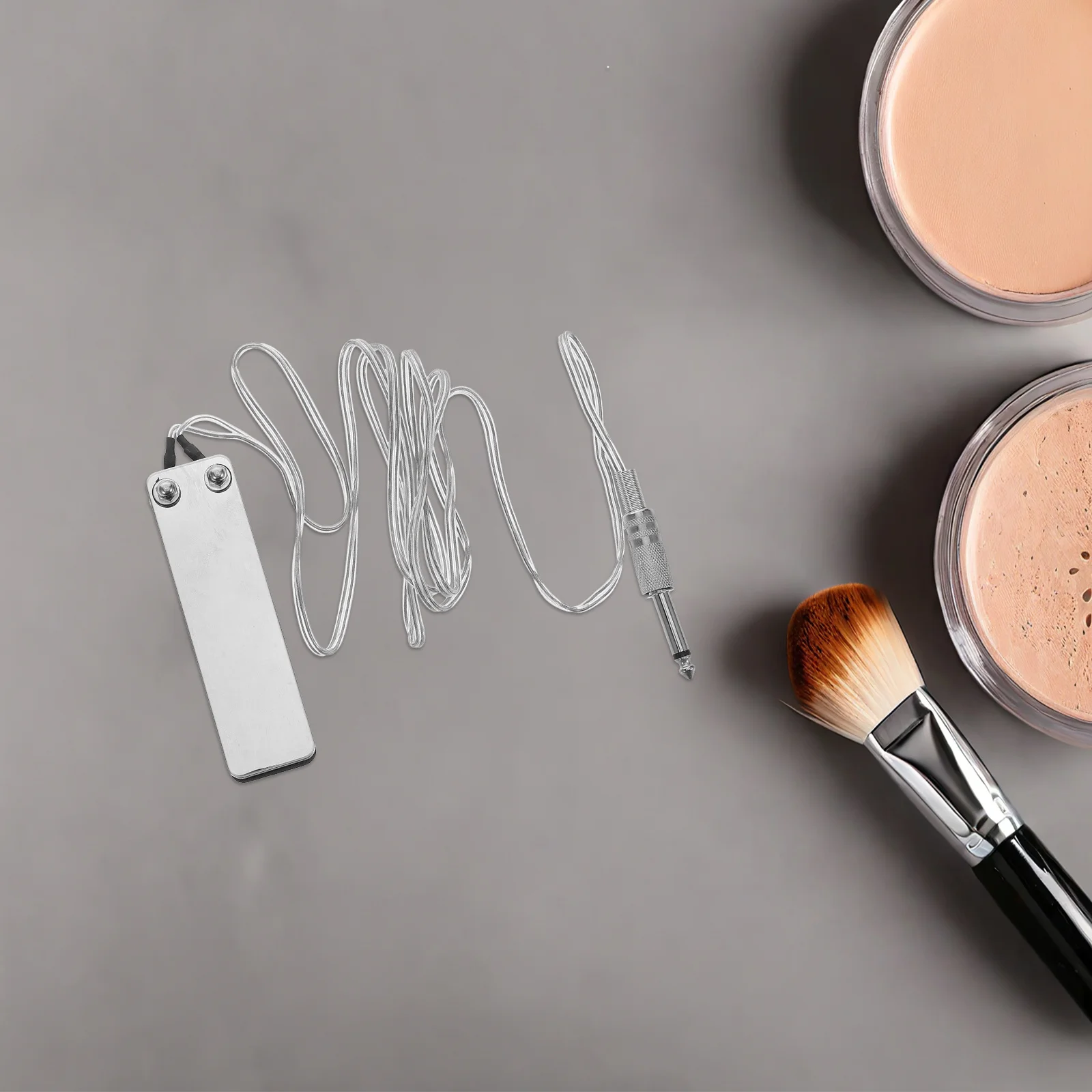 دواسة التحكم في القدمين لآلة الوشم المعدنية الفضية المربعة غير القابلة للانزلاق، محمولة صغيرة الحجم لفناني الوشم الاحترافيين