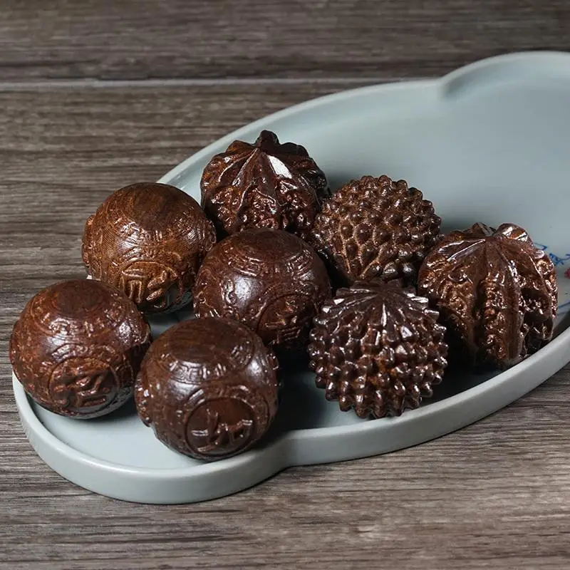 Relieve Hand Stress! Natural Walnut Massage Balls Set, Perfect for Office Workers, Seniors or Anxious Hands, Portable & Soothing