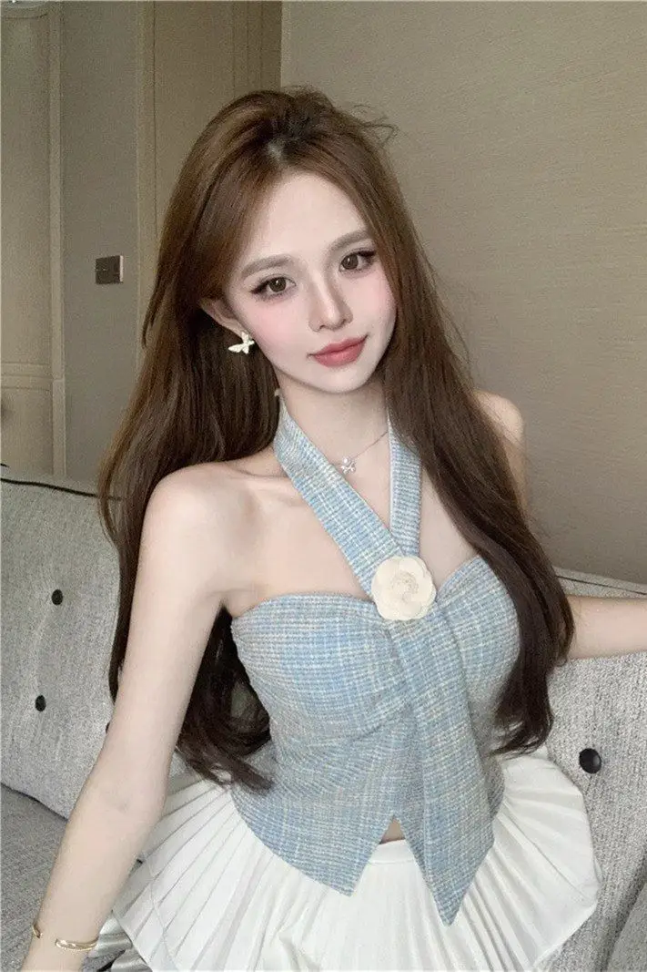 

Elegant Y2K Off Shoulder Halter Top with Padded Bra Women Chic Tweed Inspired Tube Crop Pure Desire Backless Vest Fashionable