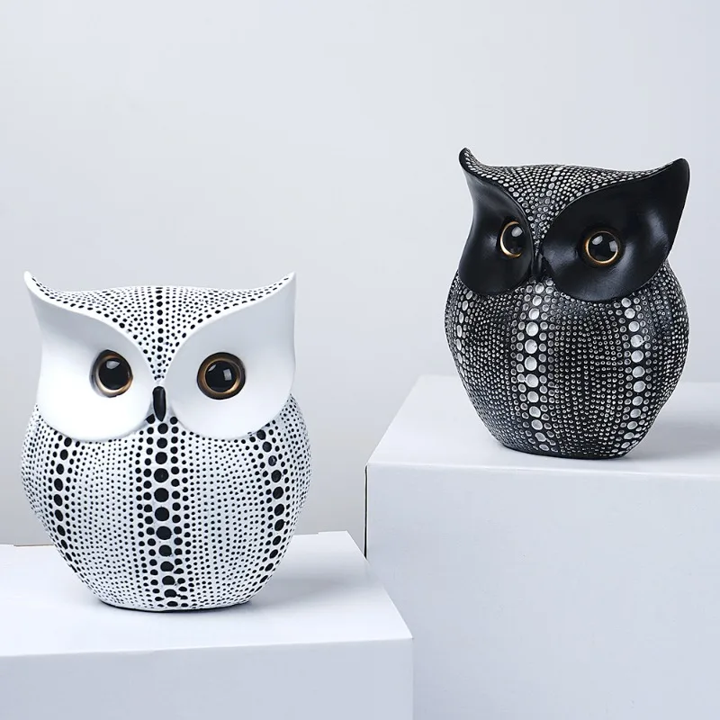 

Resin Owl Statue Living Room Decoration Accessories Desk Decoration Statue Decorations for Home Figurines & Miniatures