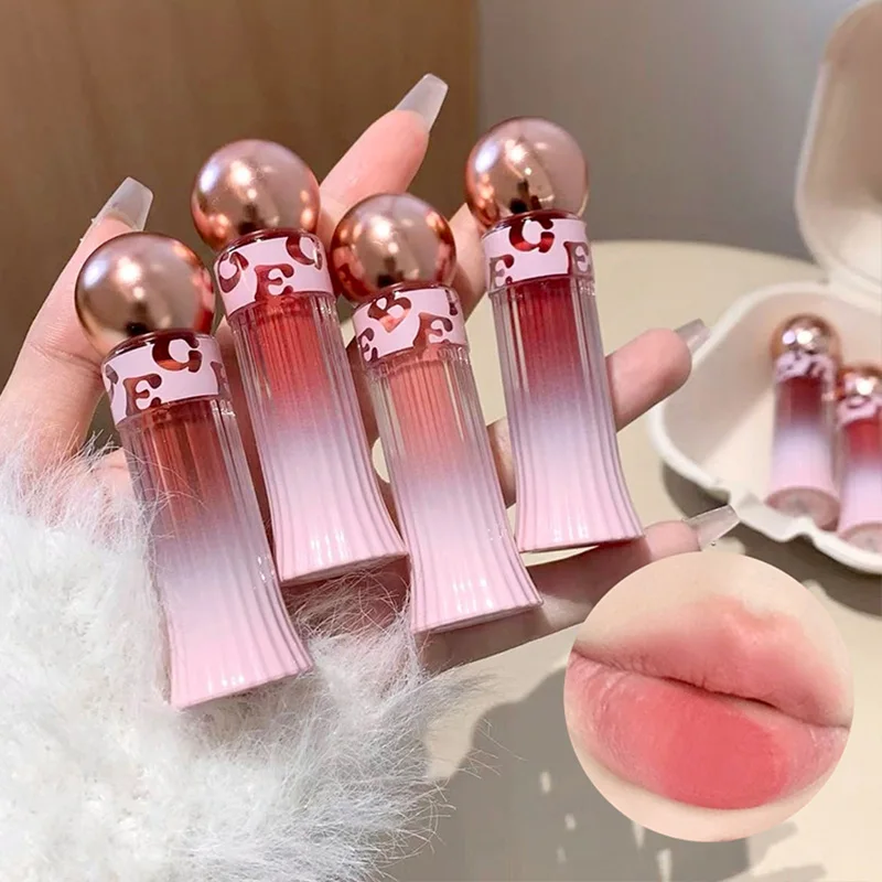 Brillo de labios aterciopelado ligero Gege Bear, color de estudiante de estilo coreano de terciopelo mate que no se desvanece fácilmente, brillo de labios natural