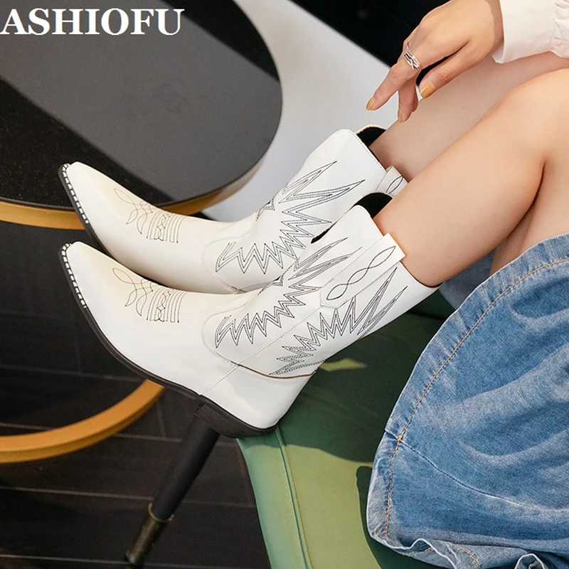 ASHIOFU Handmade New Style 2023 Winter Boots Womens Plus Size Party Boots Velvet Retro Blocked Heel Fashion Short Boots Shoes