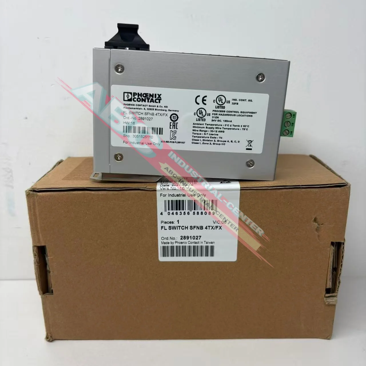 

Brand FL SWITCH SFNB 4TX/FX 2891027 module new
