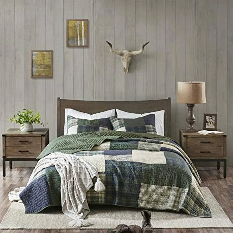 

Woolrich Mill Creek Reversible Quilt Set - Cottage Styling Reversed to Solid Color, All Season Lightweight Coverlet, Cozy