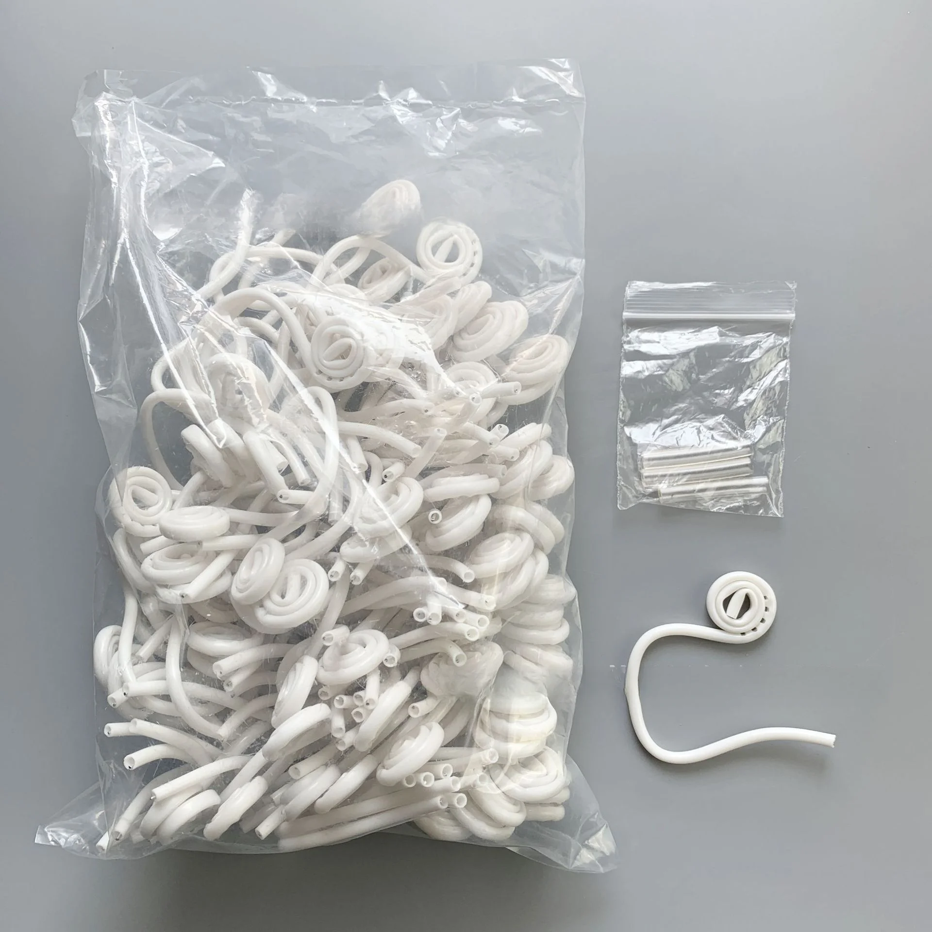 100Pcs Dental Curly saliva Ejector Suction Tips Dentistry Clinic Surgical Dental Suction tube Dentist Tools Disposable aspirator