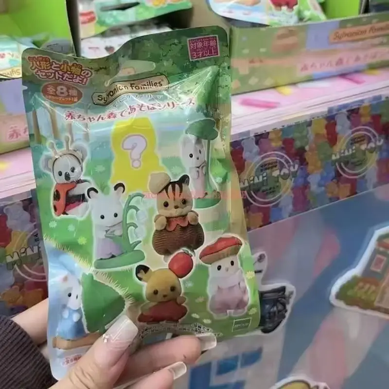Sylvanian Families Scatola cieca originale Giardino Magico Torta Kawaii Vestire Baby Doll Figrues Ornamenti Famiglie Regali di giocattoli di Natale