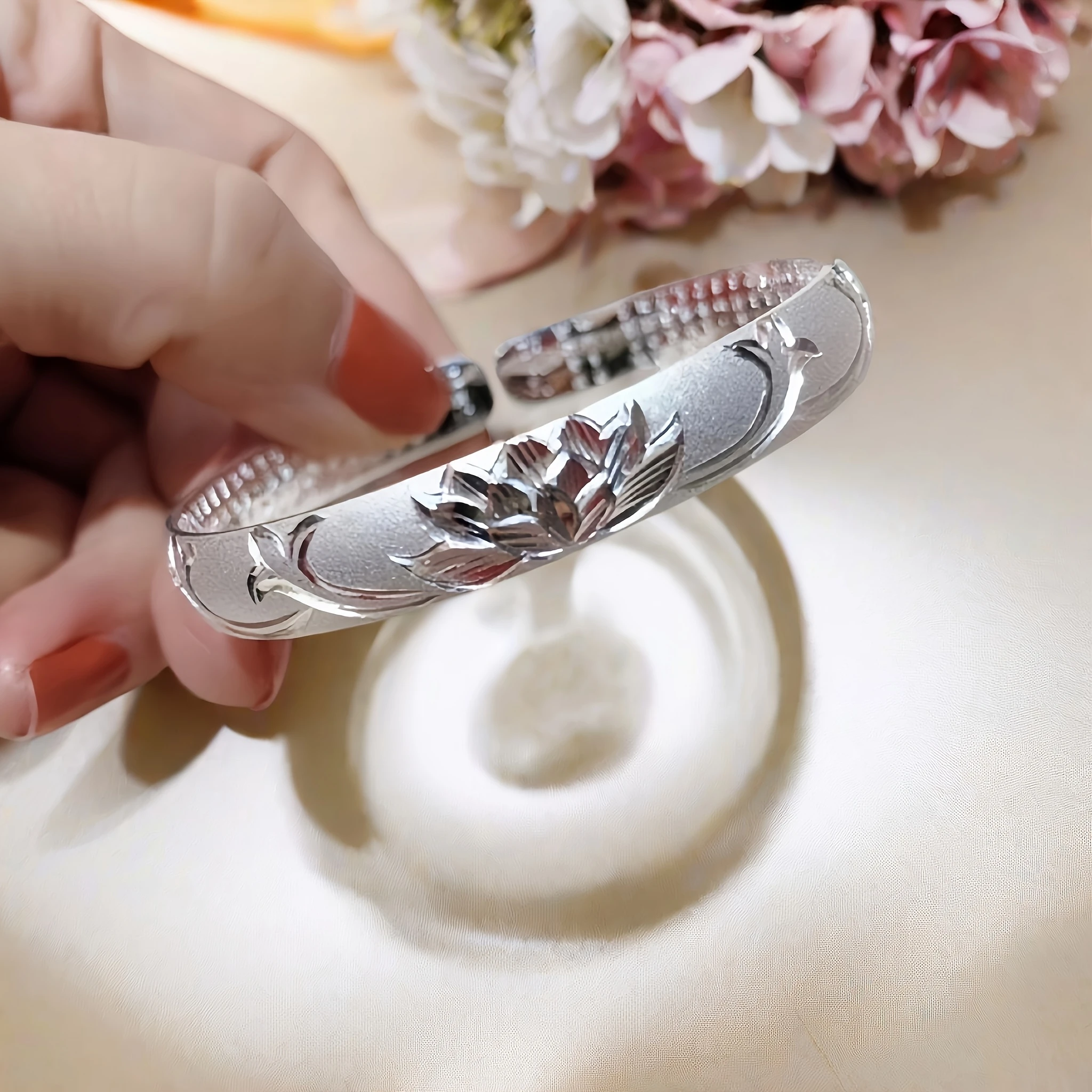 OUYADI Fashion 999 Sterling Silver Lotus Open Bangle Ethnic Style For Ladies With Inner Scripture Pattern Premium Jewelry Gift