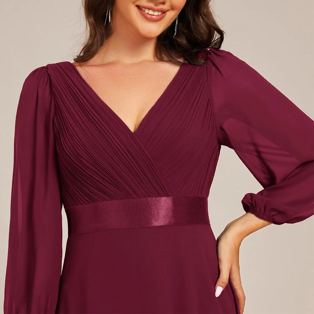 فستان نسائي شيفون مخصص على شكل حرف a طول الأرض ورقبة على شكل V وأكمام طويلة مطوي فستان سهرة رسمي فستان أم العروس 2025