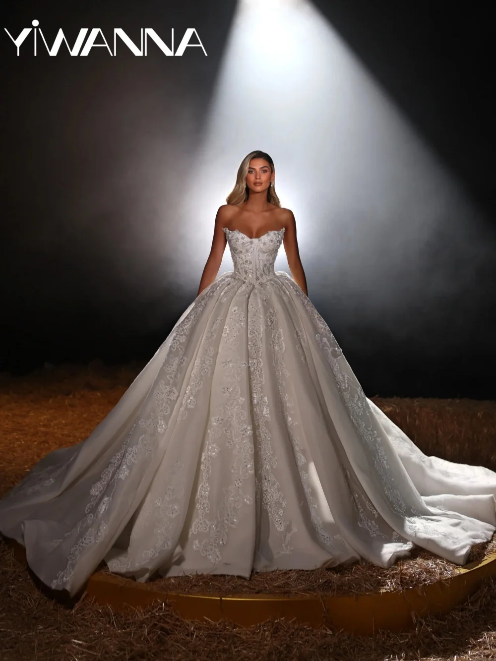 자수 꽃무늬 레이스 공주 웨딩 드레스 꿈같은 스위트하트 넥 브라이덜 가운 맞춤형 럭셔리 비즈 드레스 신부용