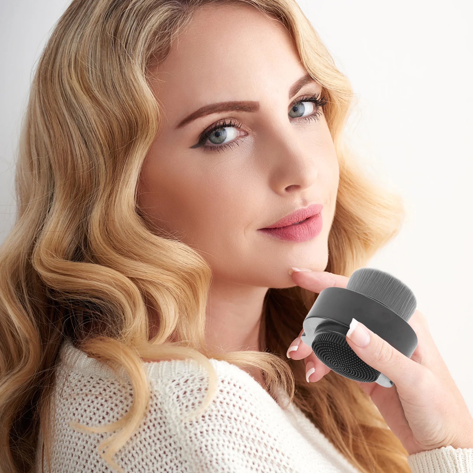 

Dual Sided Soft Silicone Facial Brush Black Cover Exfoliating Face Scrubber Daily Skincare Facial Tool Face Exfoliating Brush