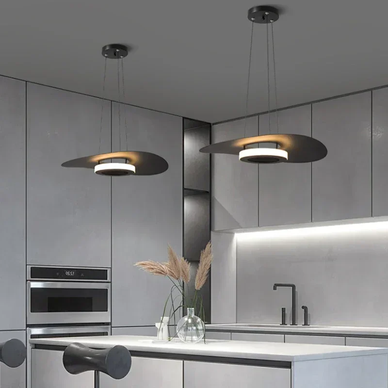 الحديثة الفاخرة تصميم أسود أبيض قبعة مستديرة معدنية قلادة LED أضواء غرفة المعيشة غرفة الطعام شنقا تركيبات ديكور المنزل الداخلي