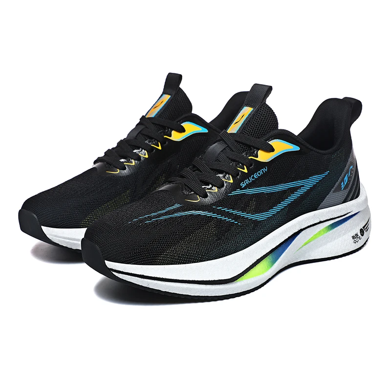 Tênis de corrida de novo estilo de verão para adolescentes, sapatos de malha respiráveis e resistentes a odores, sapatos masculinos leves de sola macia, terno