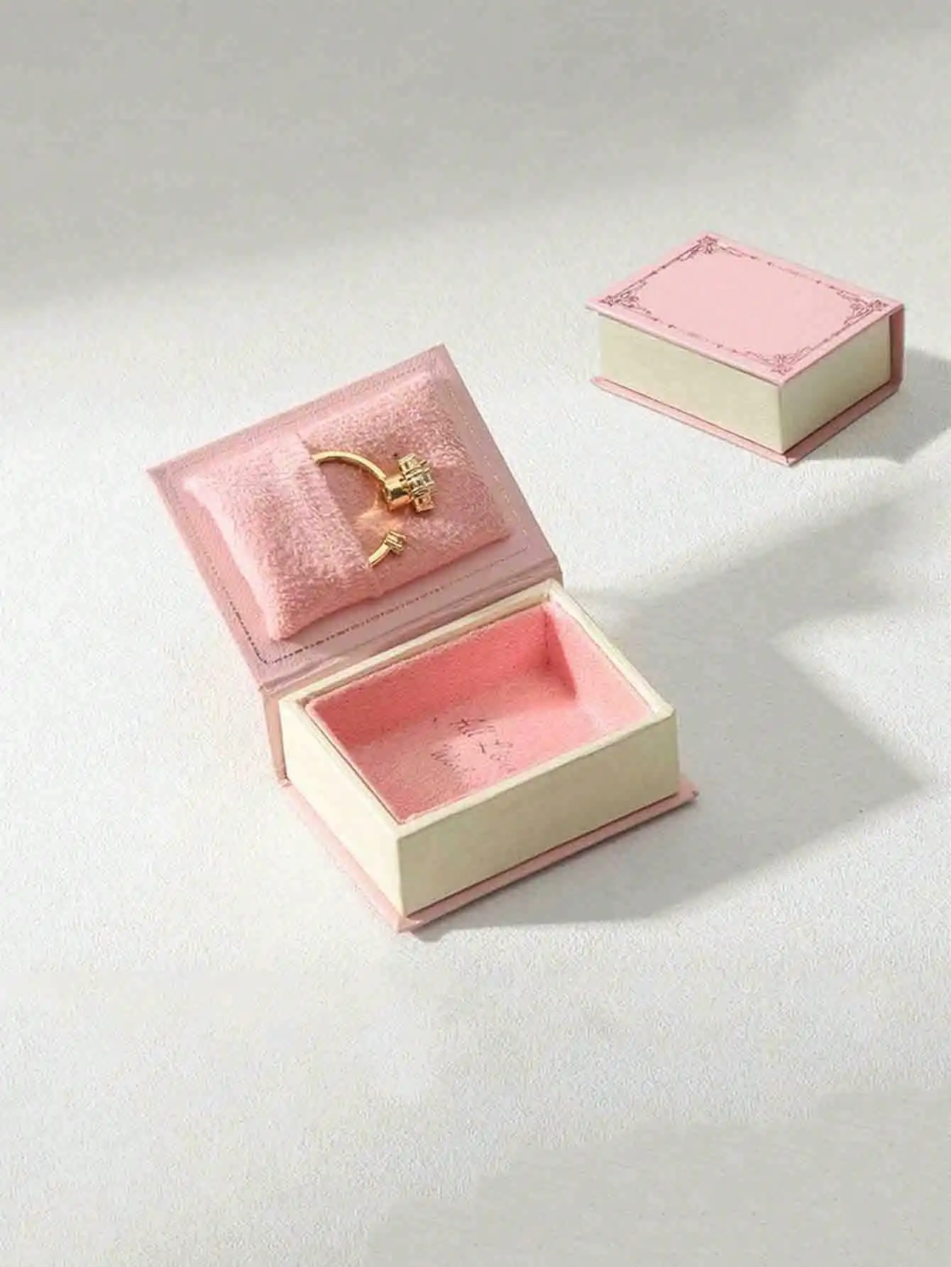 

1/2 шт. миниатюрная шкатулка для колец в форме книги, милая подарочная коробка для украшений для пары, для предложения руки и сердца, свадьбы, Дня святого Валентина, путешествий, дома и т.д.