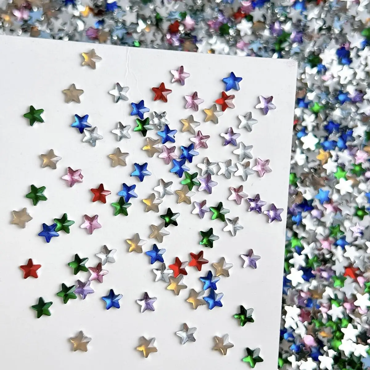 

100PCS Solid Color Translucent Pentagram Resin Nail Charms Mini Sweet Flat Bottomed Stars Nail Art Decorations DIY Simple Nails
