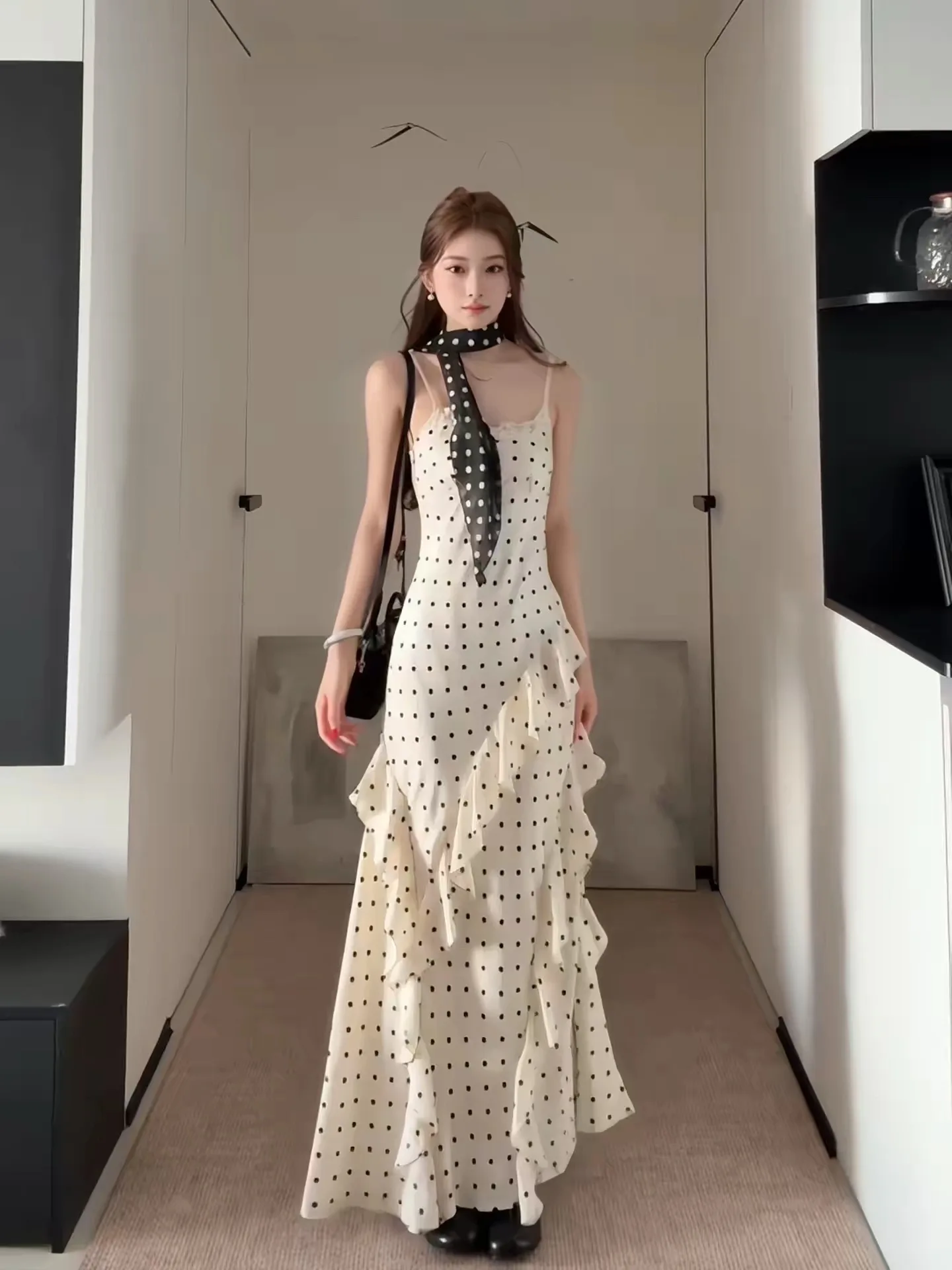 

Beachside Beautiful Mysterious Island Wind Irregular Hem Sleeveless Polka Dot Dress Elegant Summer Long Skirt A-Line Silhouette