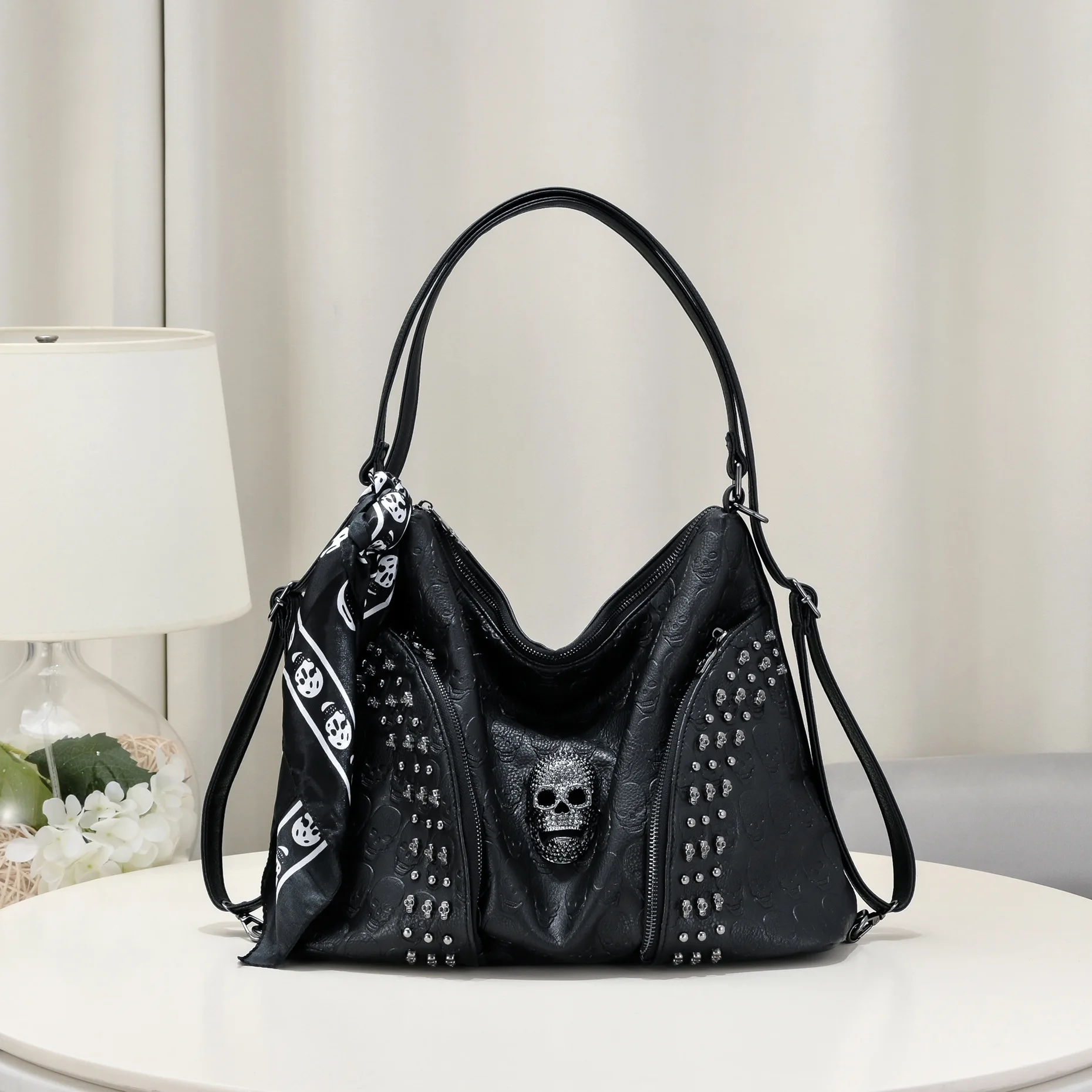 Tote Skull Bag Rivet Bag Pu Leather Women\'s Cross Body Bag Backpack  Large Capacity Crossbody Head Ghost Head Women