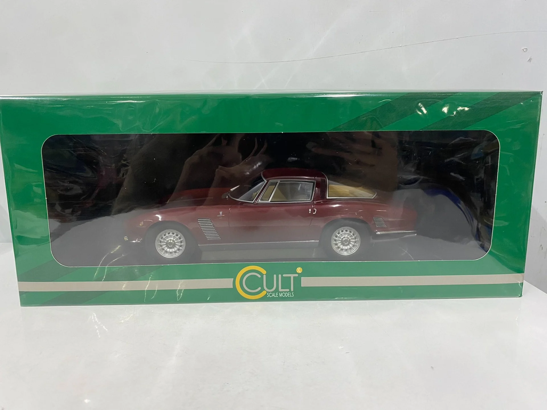 

Diecast CULT 1/18 Scale ISO Griff GL350 1966 Resin Car Model Collectible Toy Gift Souvenir Display Ornament