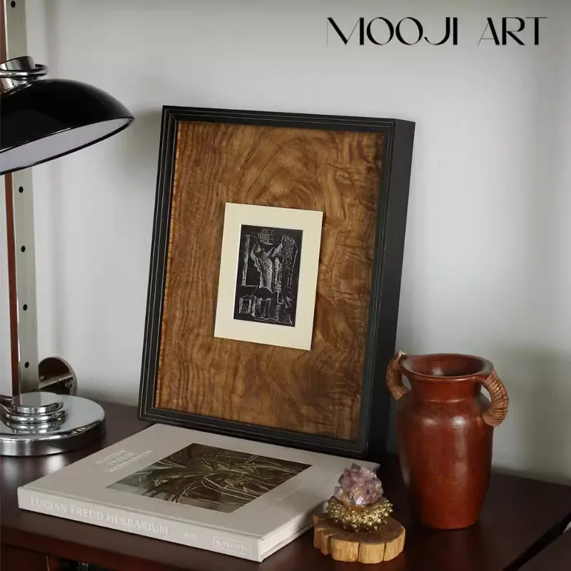 Red sandalwood enters the scene with good feng shui, which means decorative paintings of medieval high-level feeling, entrance h