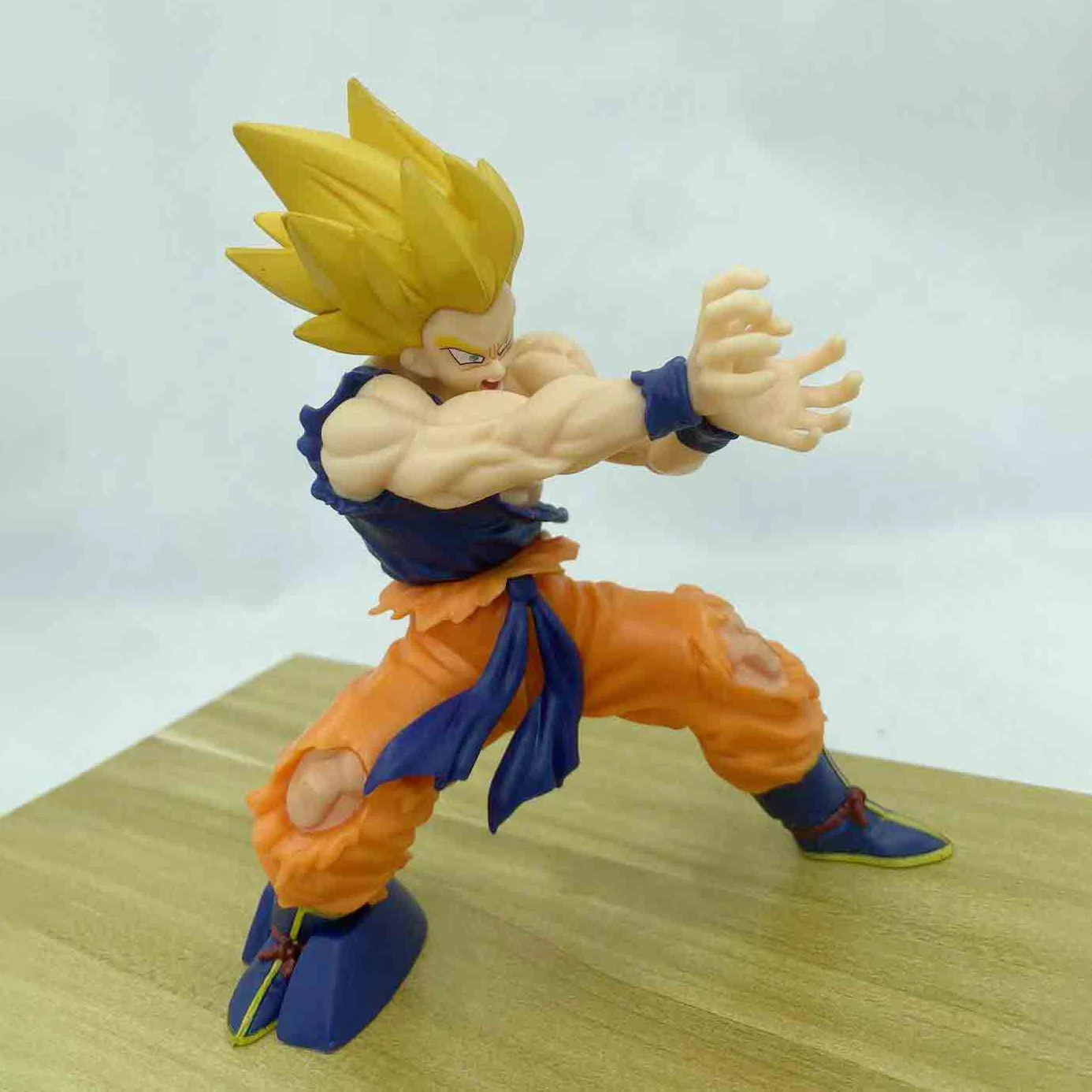 15cm Dragon Ball Anime Figure Son Goku Turtle Style Qigong Wave Battle Damage Version Peripherals Action Figure Desktop Gift Toy