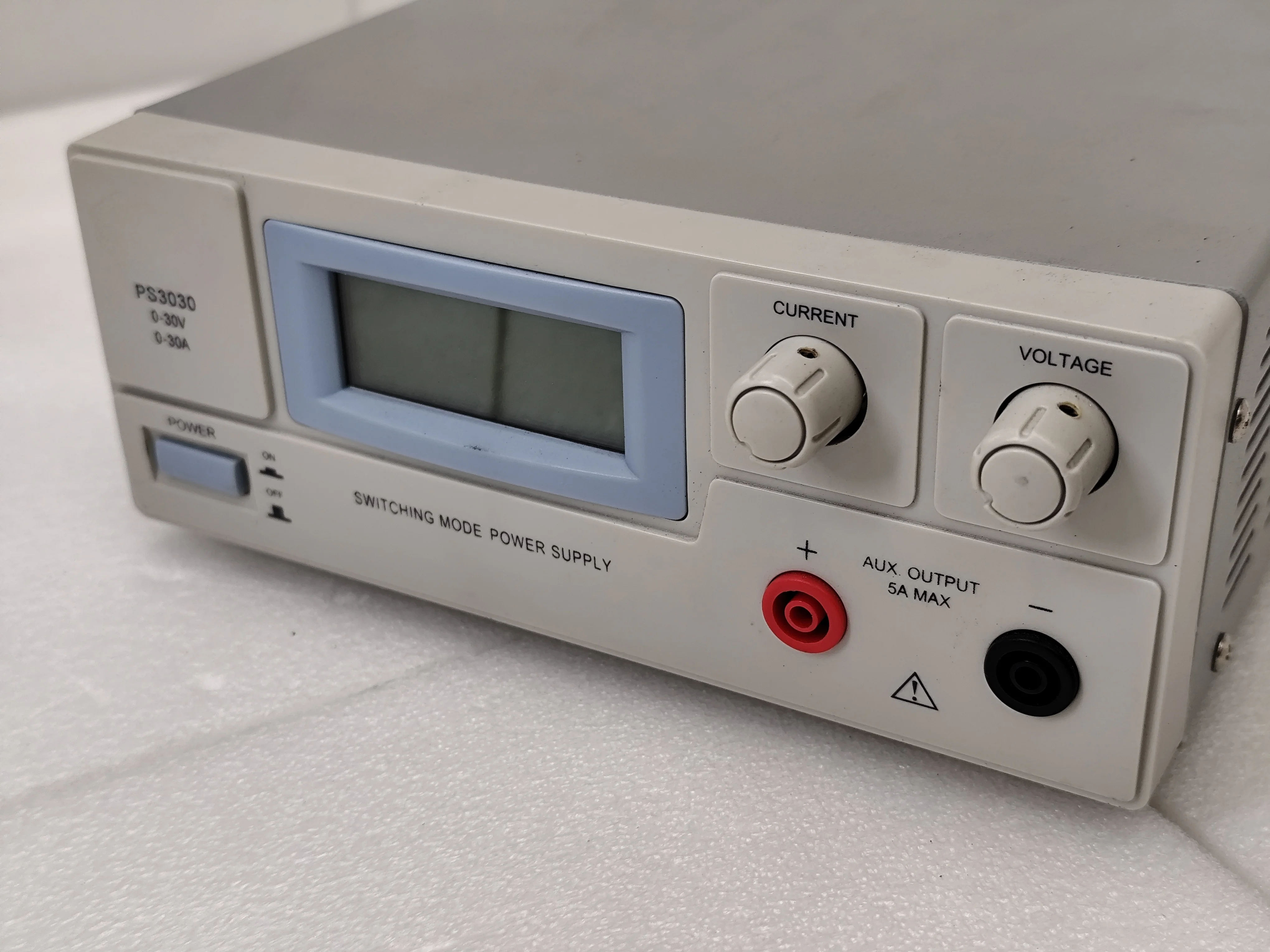 PS3030 Regulated DC Power Supply, 0-30V / 0-30A Continuously Adjustable, Compact Design