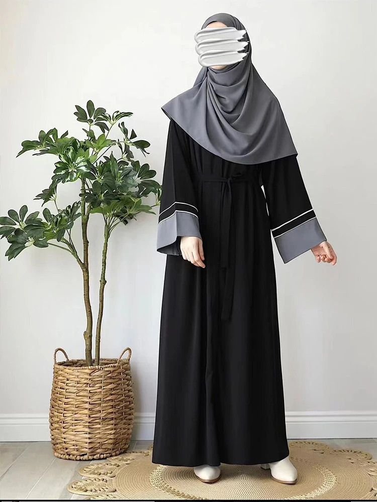 

Fashionable Middle Eastern Muslim Islamic women's black patchwork long sleeved loose elegant temperament dress