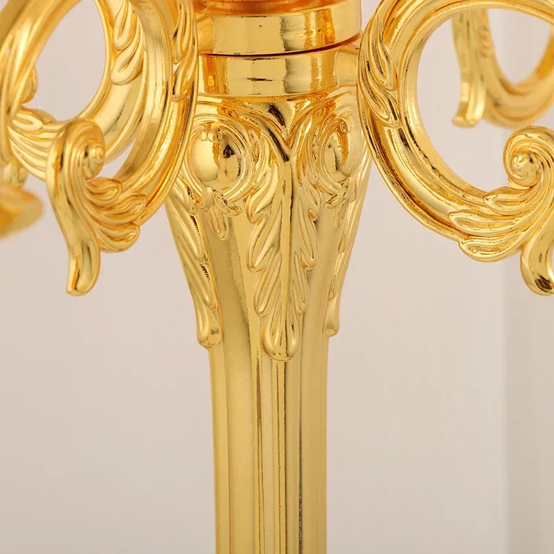 Retro relief candle holder, hotel scented candle utensils ornaments, home decoration metal handicrafts