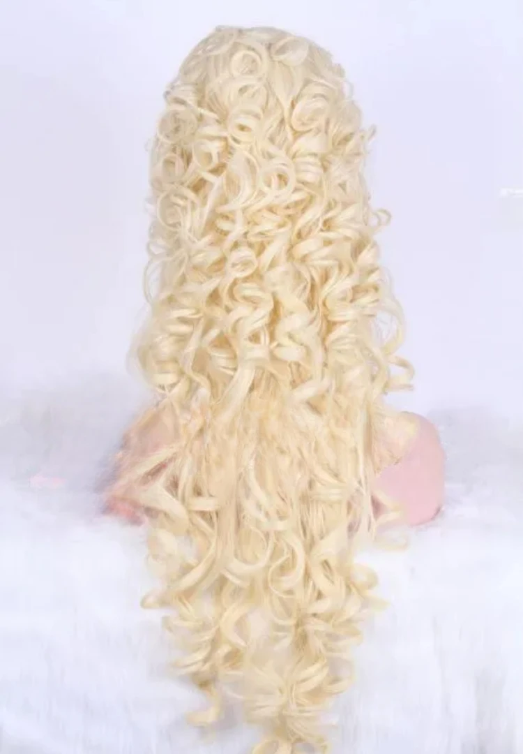 Perucas longas de cosplay de cabelo encaracolado loiro bege da Marie Antoinette Princes