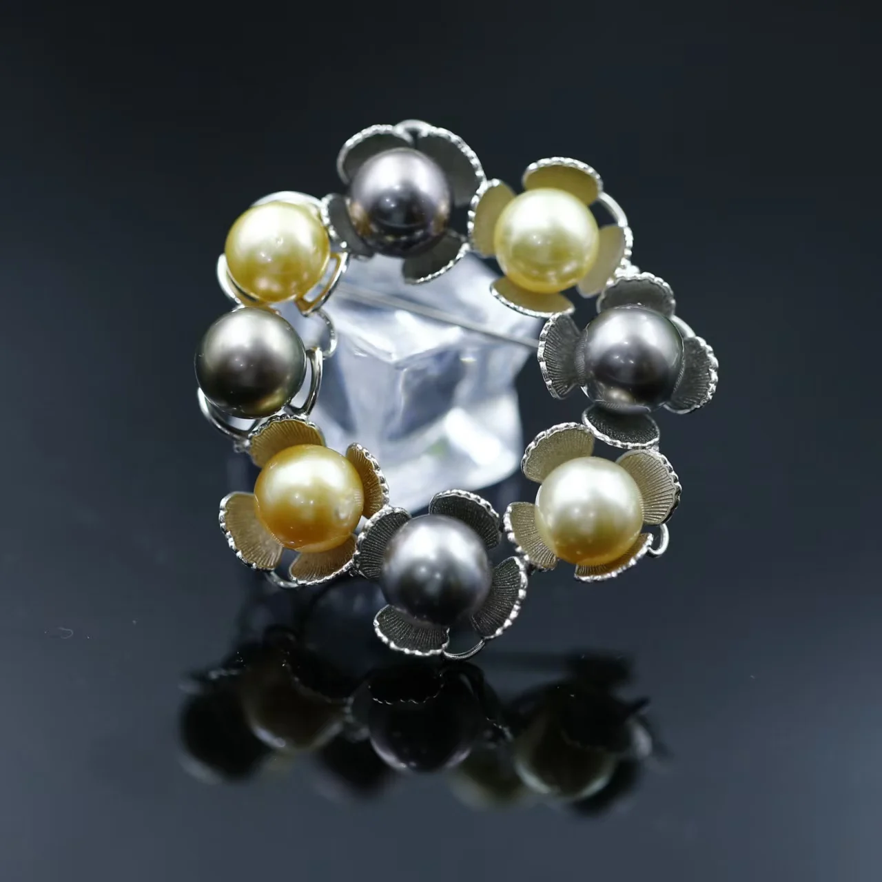 

Натуральный жемчуг Южных морей в сочетании с идеально круглым безупречным таитянским жемчугом, серебряная инкрустация, кулон-брошь, изысканные ювелирные изделия, подарок на праздник