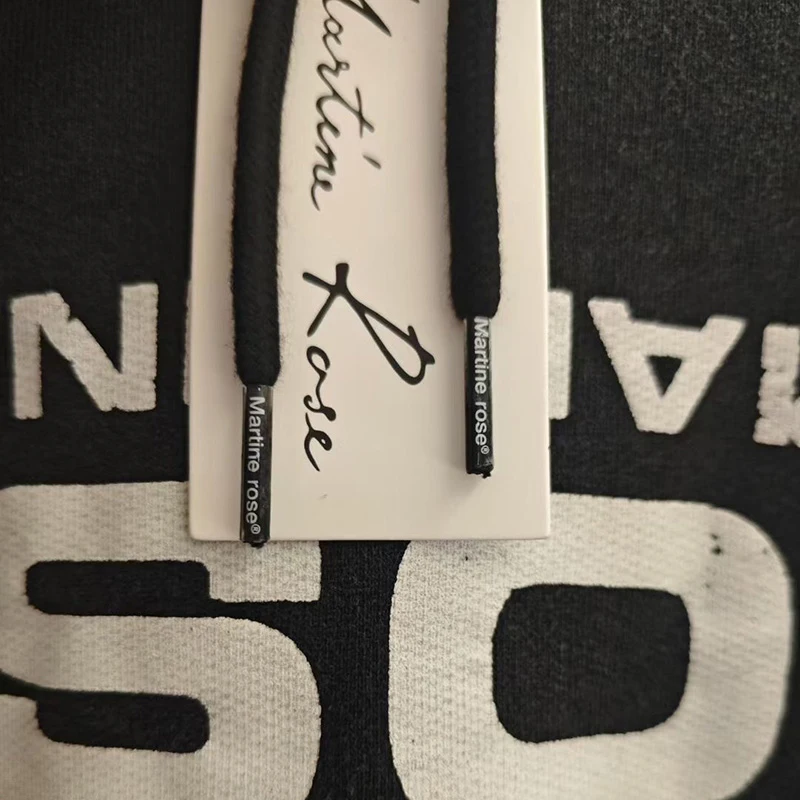 25FW أفضل جودة كلاسيكي مقلوب رسائل شعار طباعة مارتين روز هوديي مقنعين الرجال النساء زوجين Vintage البلوفرات السوداء المغسولة