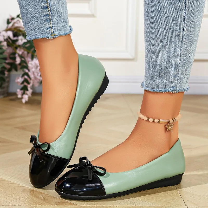 2026 New Fashionable Color-Blocked Women's Flat Shoes Comfortable Round Toe Casual Shoes Outdoor Non-Slip Walking Womens Loafers