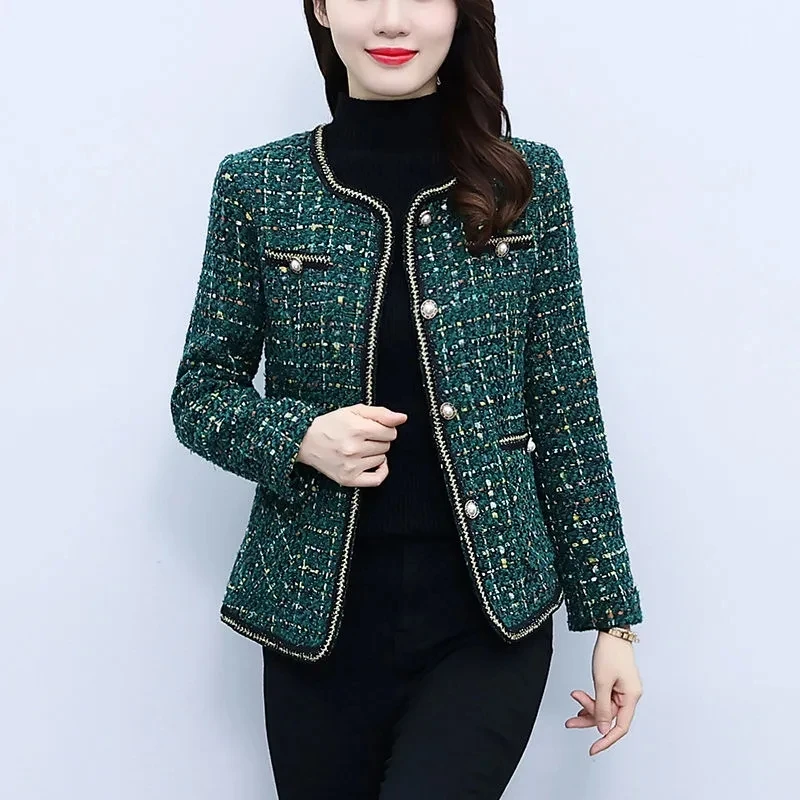 

2023 New Autumn Small Fragrance Style Coat Fashion Loose Short Plaid Jacket Middle-aged Mothers' Woolen Overcoat 5XL A1293