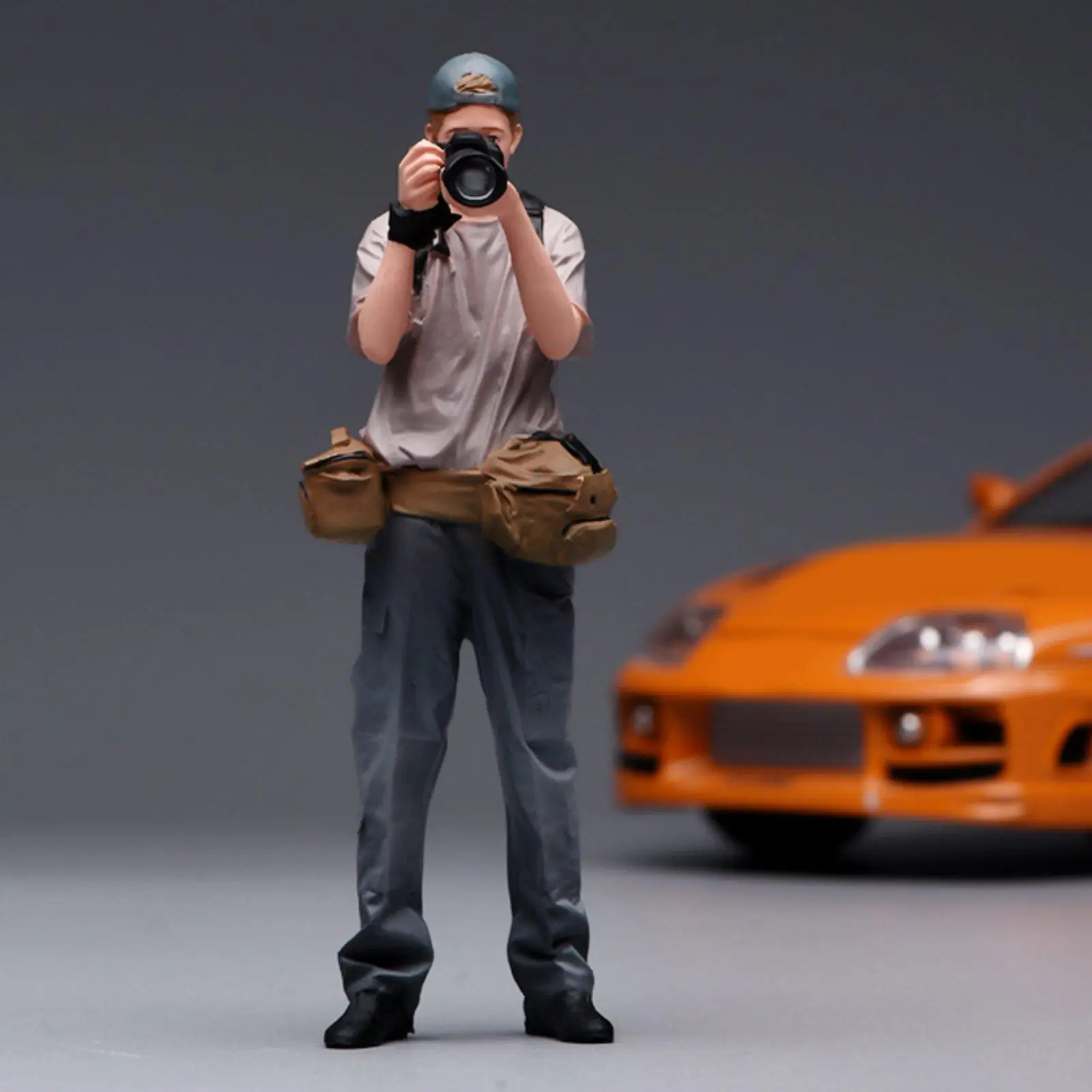 modele-de-photographe-masculin-1-24-figurine-3d-miniature-avec-appareil-photo-pour-diorama-et-maquette-ferroviaire