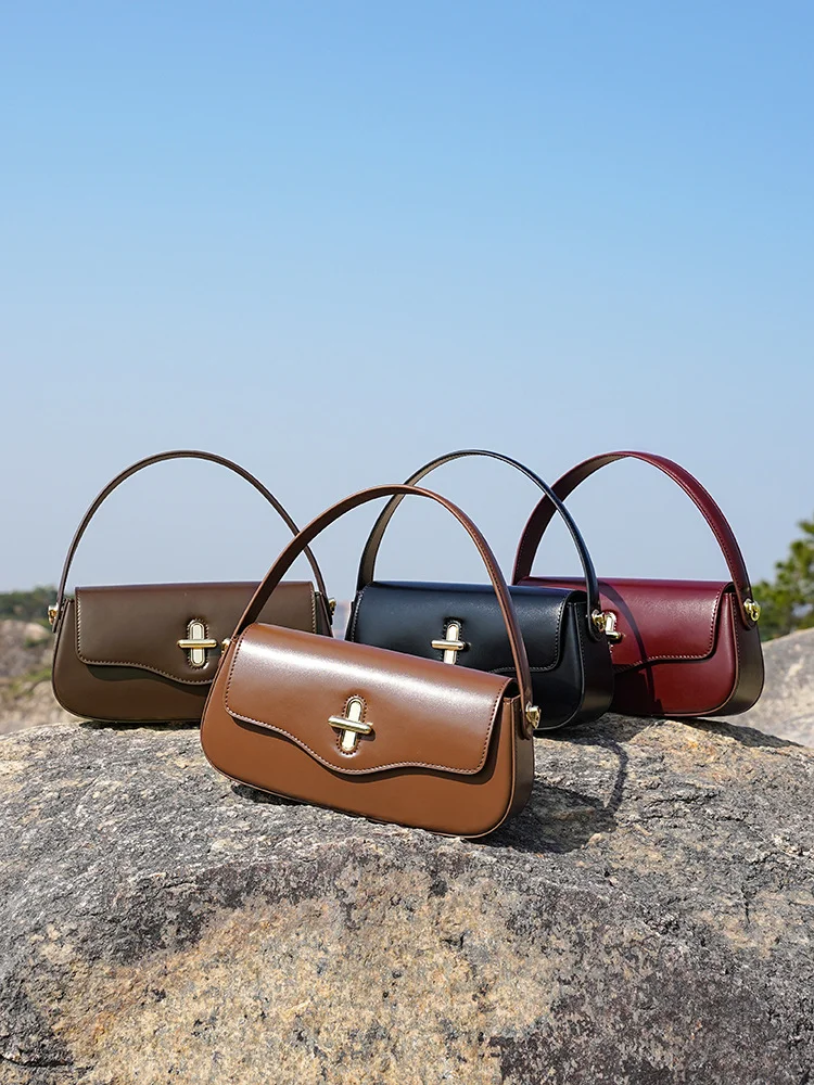 حقيبة يد أنيقة من الجلد الطبيعي لعام 2025 للنساء حقيبة كتف بمقبض علوي مع حزام قابل للفصل ومحفظة تحت الإبط