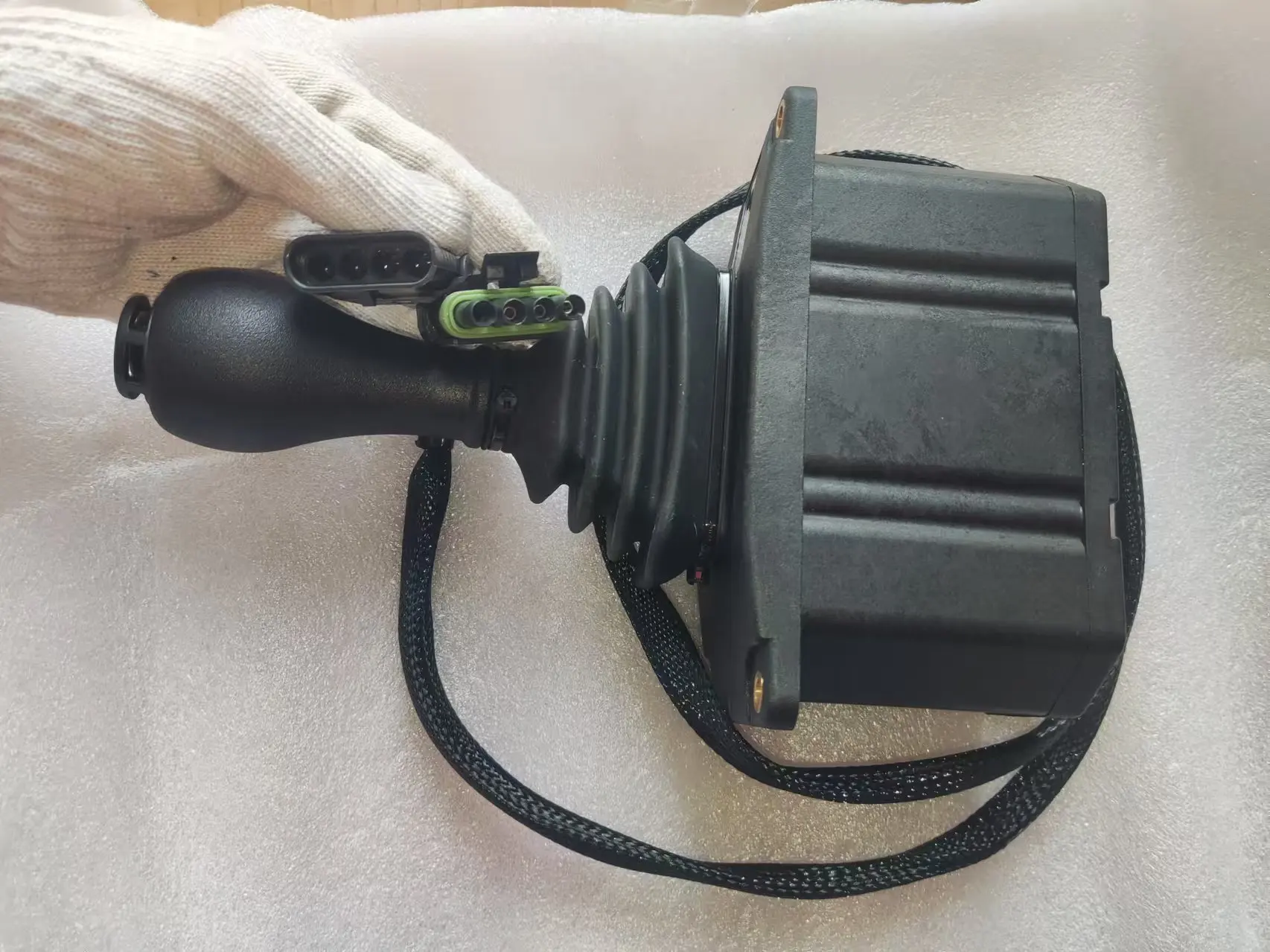 Original Hot Selling Gear Selector 6006035005 Engineering Machinery Parts Suitable for Grader