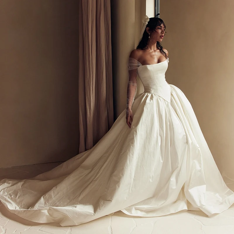 

Eightree Свадебные платья трапециевидной формы принцессы Длинное атласное свадебное платье без бретелек со шлейфом 2026 Свадебные бальные платья для выпускного вечера по индивидуальному заказу