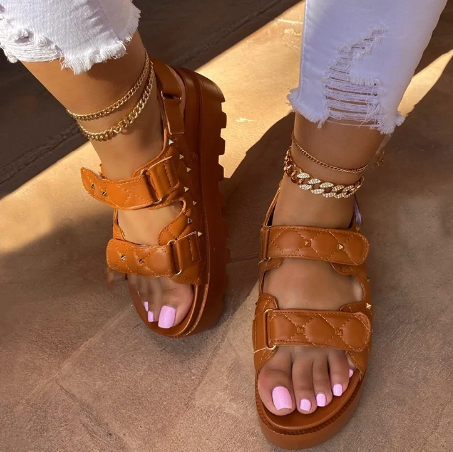 Damen-Sandalen mit Dicker Sohle 2024 Sommer Neue Doppelschichtige Outdoor-Mode-Sandalen Langlebige Rutschfeste Pantoffeln
