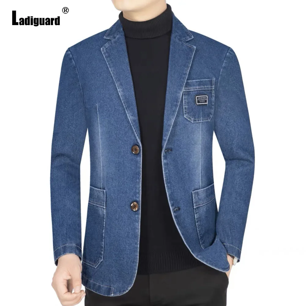 

Ladiguard 2023 Men Eleagnt Fashion Denim Jackets Lepal Collar Slim Pocket Design Jean Denim Jacket Mens Clothing Plus Size M-4XL