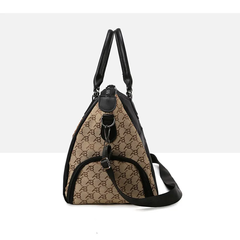 حقائب السفر، حقائب السباحة، حقيبة الصالة الرياضية، حقائب الظهر للياقة البدنية، حقيبة نسائية، حقيبة الكتف، حقائب اليد، حقيبة المدرب، حقيبة الترفيه الموضة