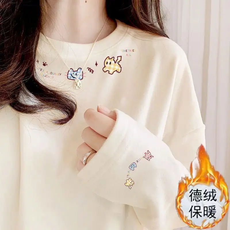 

Новые осенне-зимние женские топы из немецкого вельвета в корейском стиле: повседневные, с длинным рукавом, дизайнерские, омолаживающие и стройнящие футболки