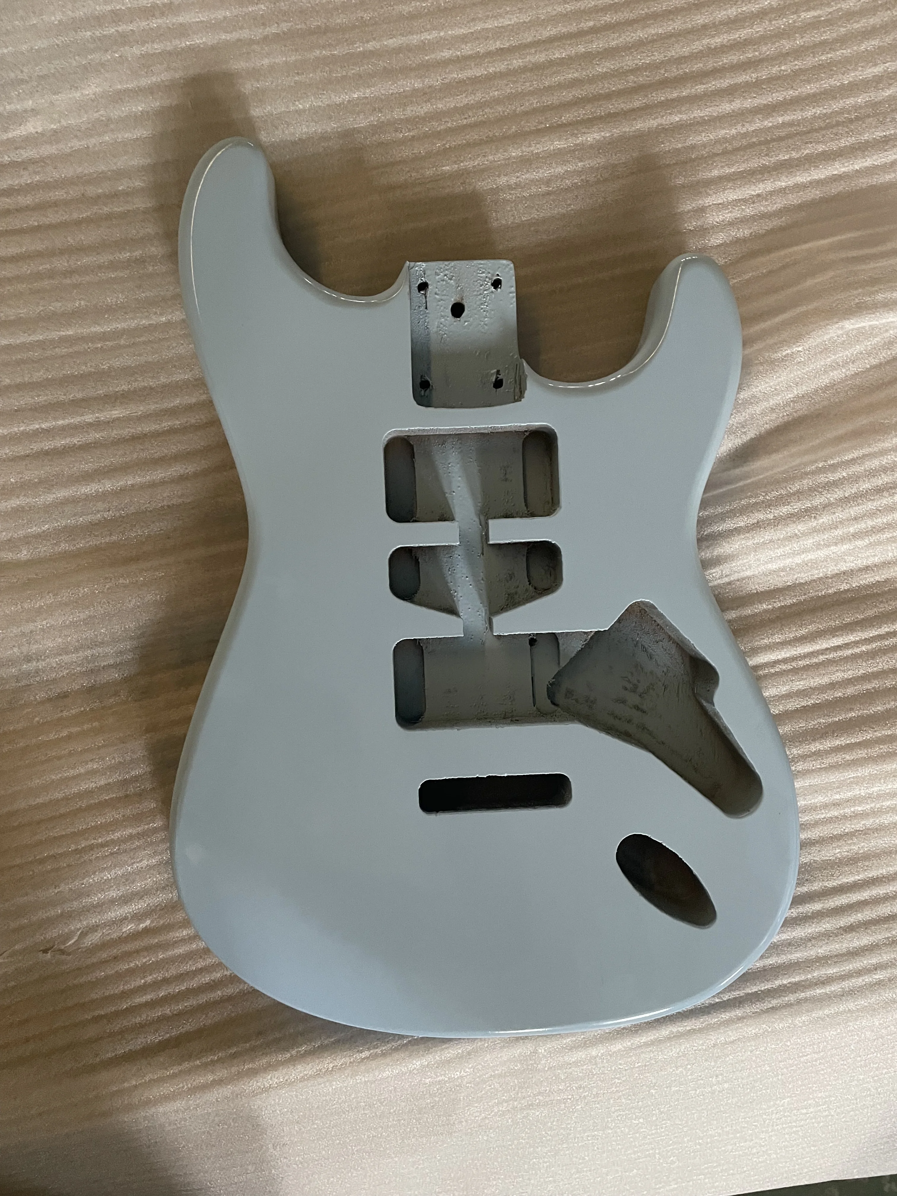 

Light Blue Semi-finished Electric Guitar Body with Paint, Unfinished Maple, Empty Guitar Barrel, HSH DIY Part, ST